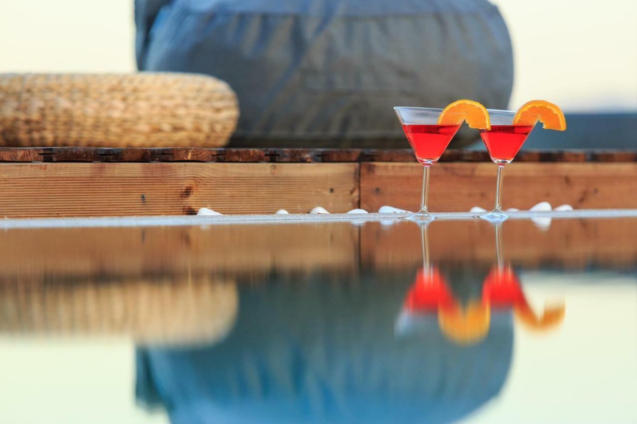180 South Seaside Hotel Thermisía エクステリア 写真