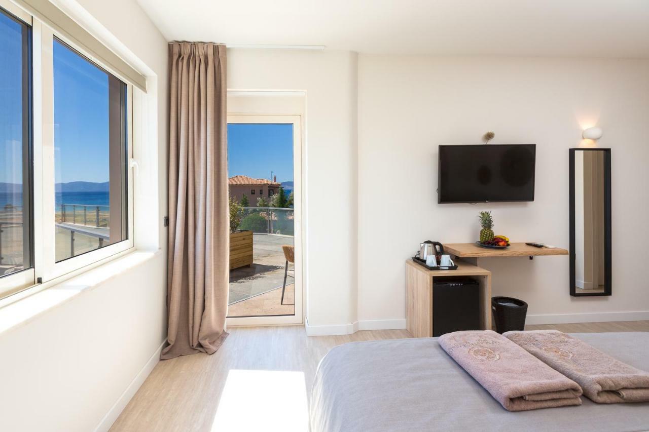 180 South Seaside Hotel Thermisía エクステリア 写真